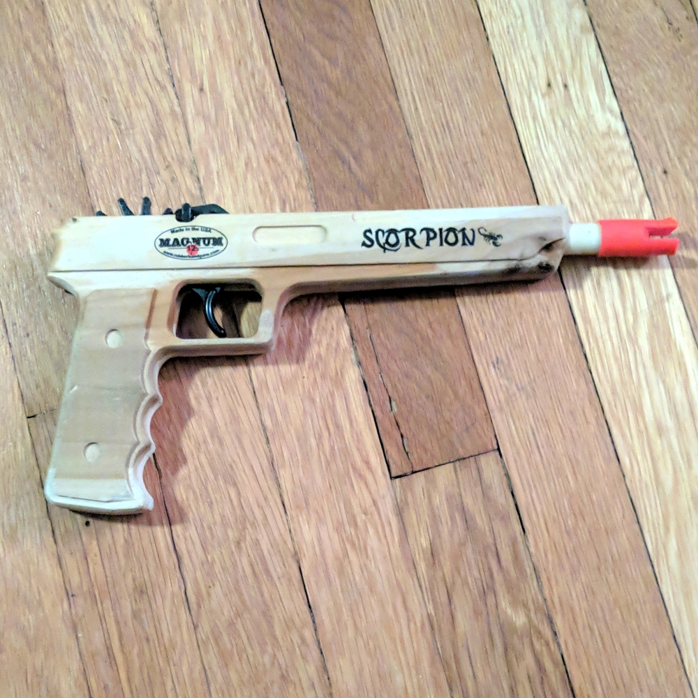 Magnum scorpion pistol rubber band gun